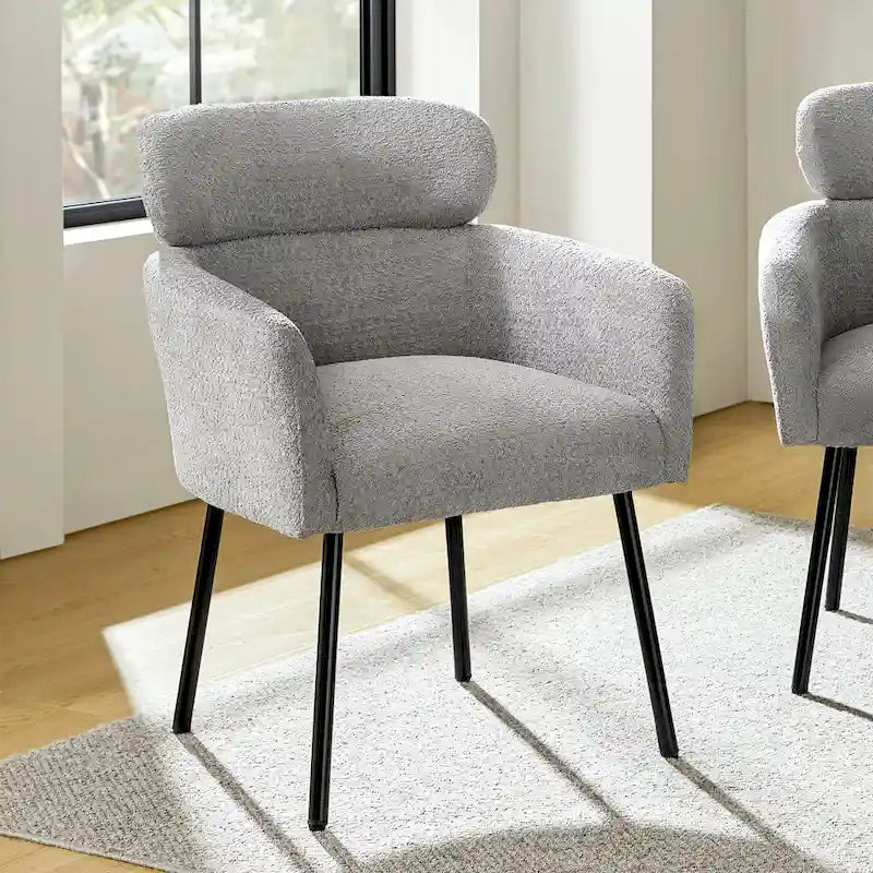 Sedia da pranzo imbottita in bouclé con piedini metallici regolabili