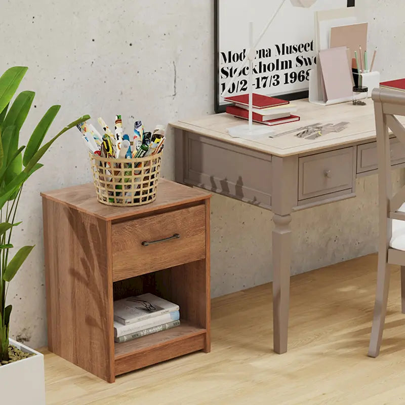 Houten nachtkastje met lade en open opbergplank