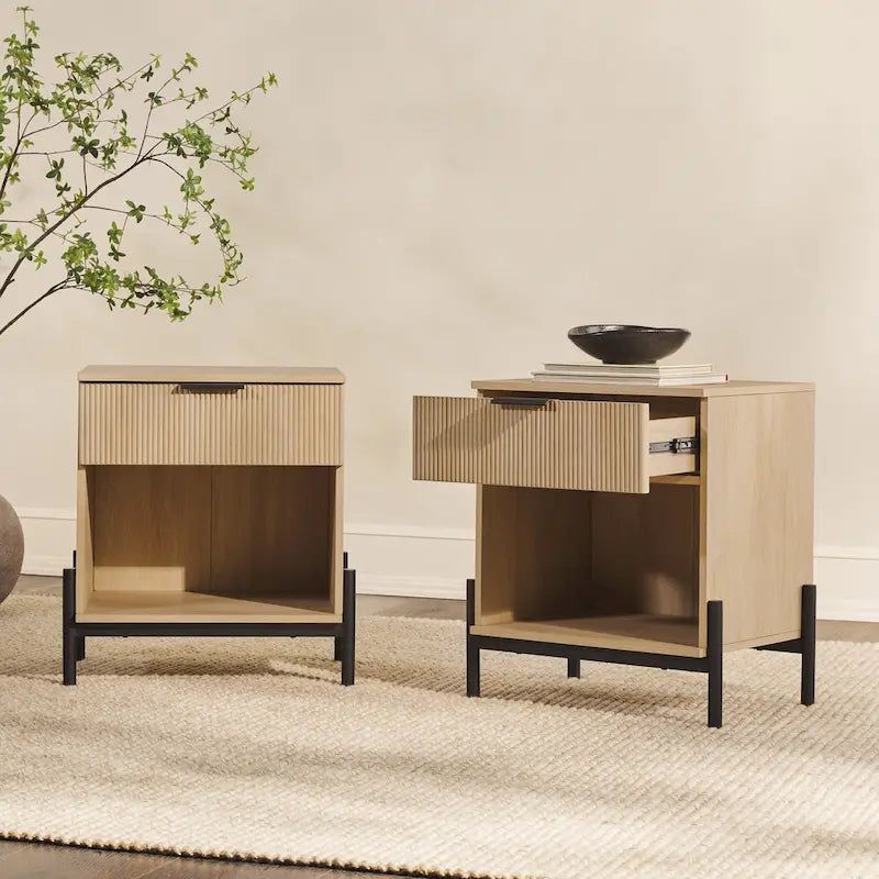 Moderne Nachttische mit Rillen-Schubladen (2er-Set)
