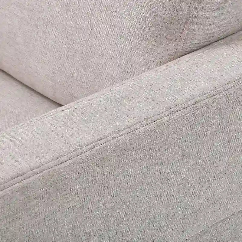 Lichtgrijze moderne fauteuil met uitlopende houten poten